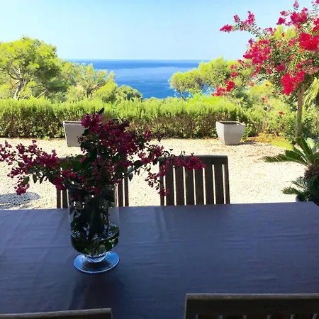 بيت للعطل Location Vue Sur Mer Avec Piscine - Mesomax *