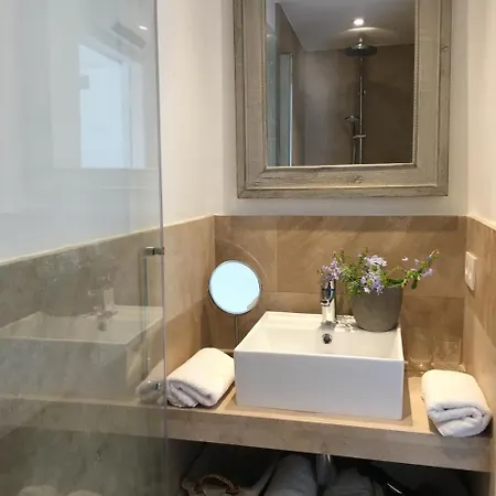 بيت للعطل Location Vue Sur Mer Avec Piscine - Mesomax *