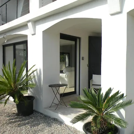 Holiday home Location Vue Sur Mer Avec Piscine - Mesomax *
